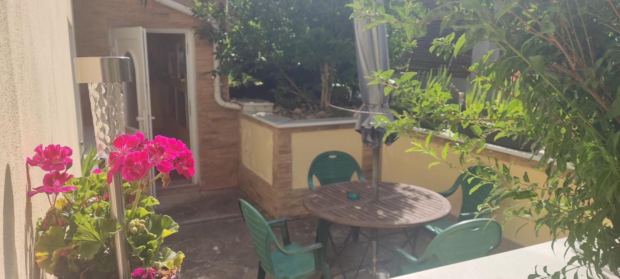 Privat 2 Na Sihoti Apartment Trencin Exterior photo