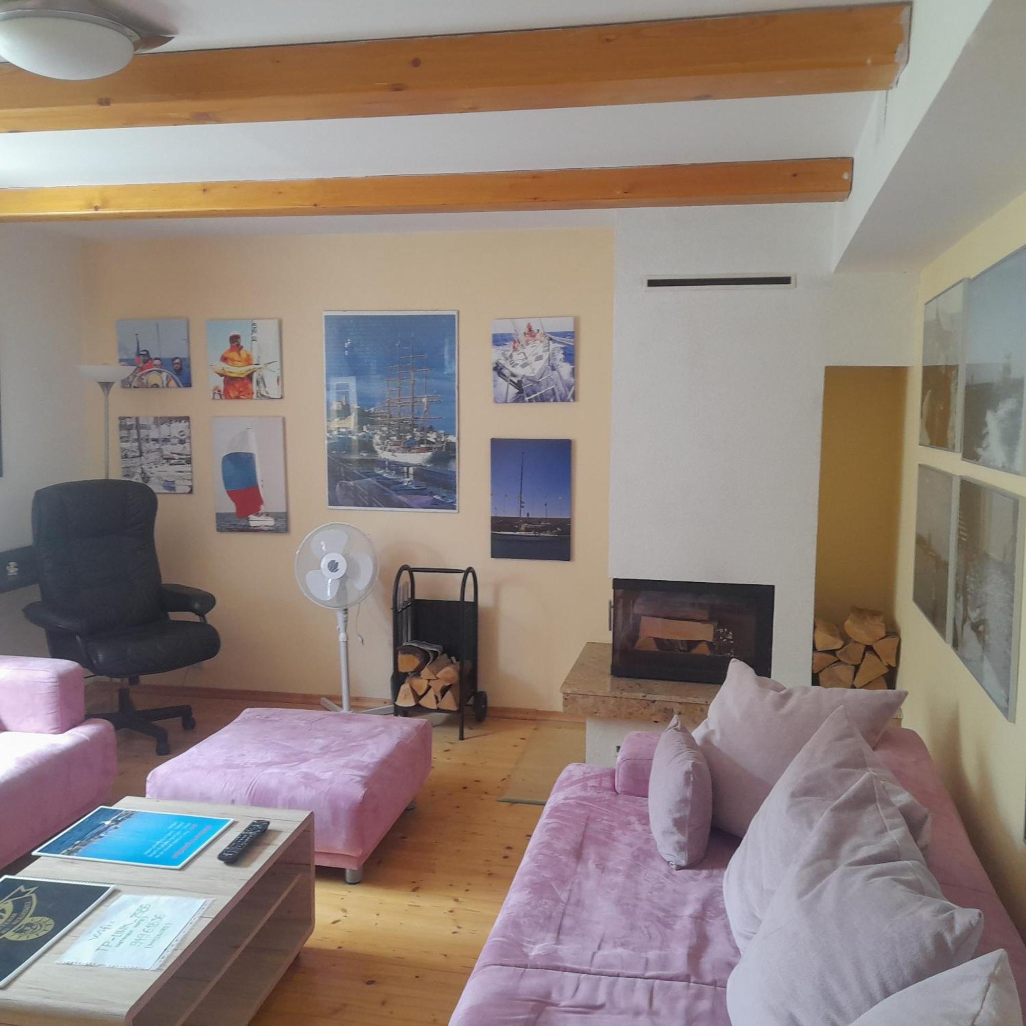 Privat 2 Na Sihoti Apartment Trencin Exterior photo